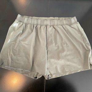 Lululemon running shorts, Light green, sz XL